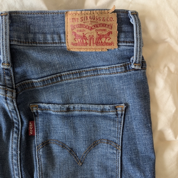 Levi's 311 Shaping Skinny Jeans Size 24 Medium Blue - Picture 5 of 5